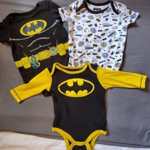 SALE💙 5/$25 Batman onesie bundle